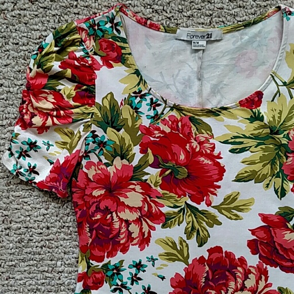 SALE! Forever 21 Floral Dress - Picture 2 of 7